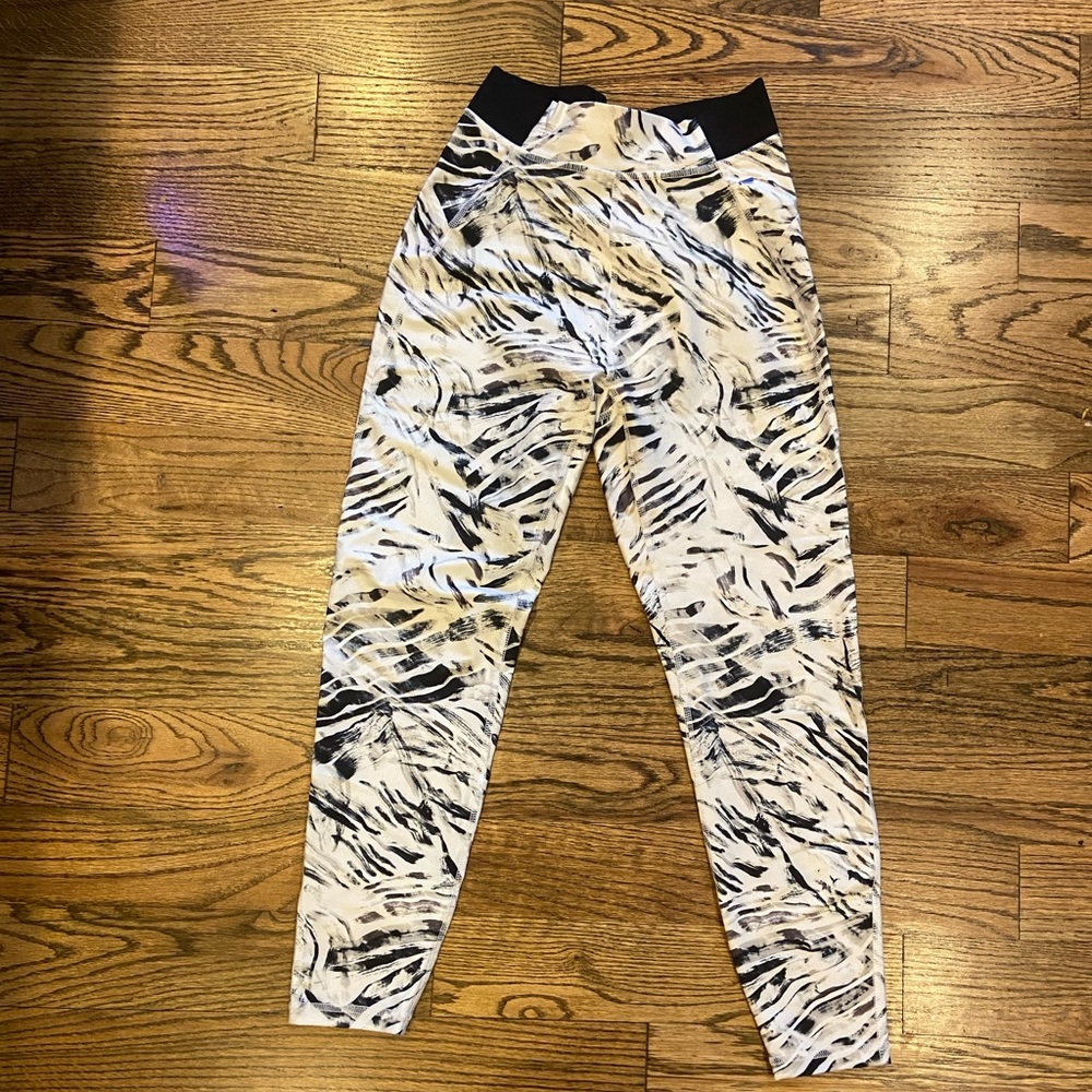 Cycle house leggings